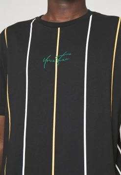 YOURTURN Unisex - T-Shirt Print - Black/White -Mode Herenkleding Winkel 862749b28147492bad5f45844229e46b